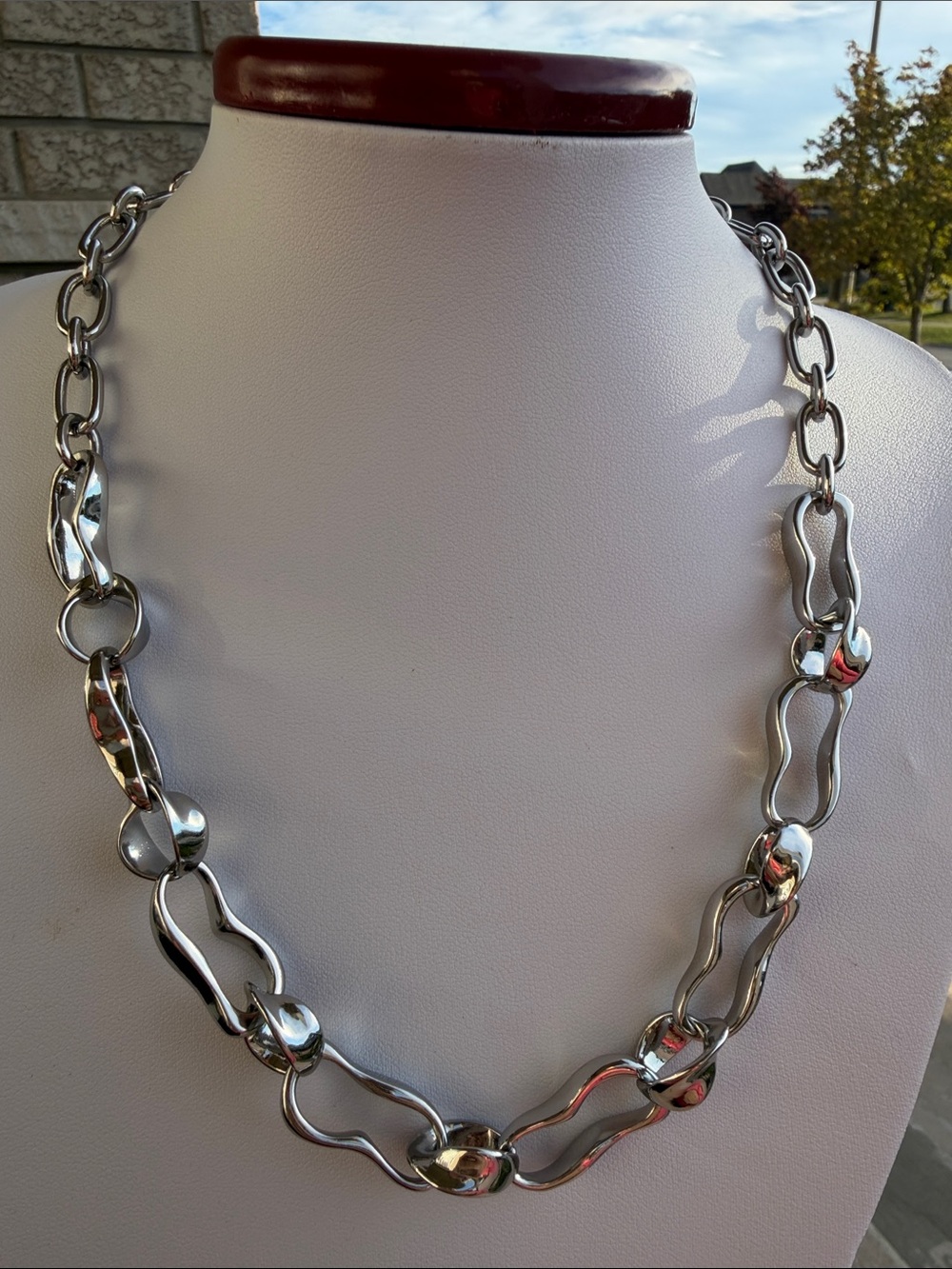 Silver Modern Link Necklace – Adjustable Length – Excellent Condition